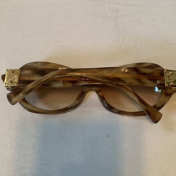 Louis Vuitton sunglasses - Picture 3 of 11